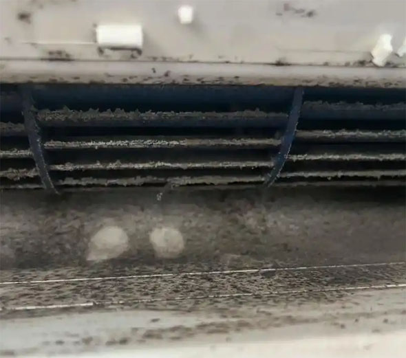 扬州空调吹的风有股烧焦味是怎么回事